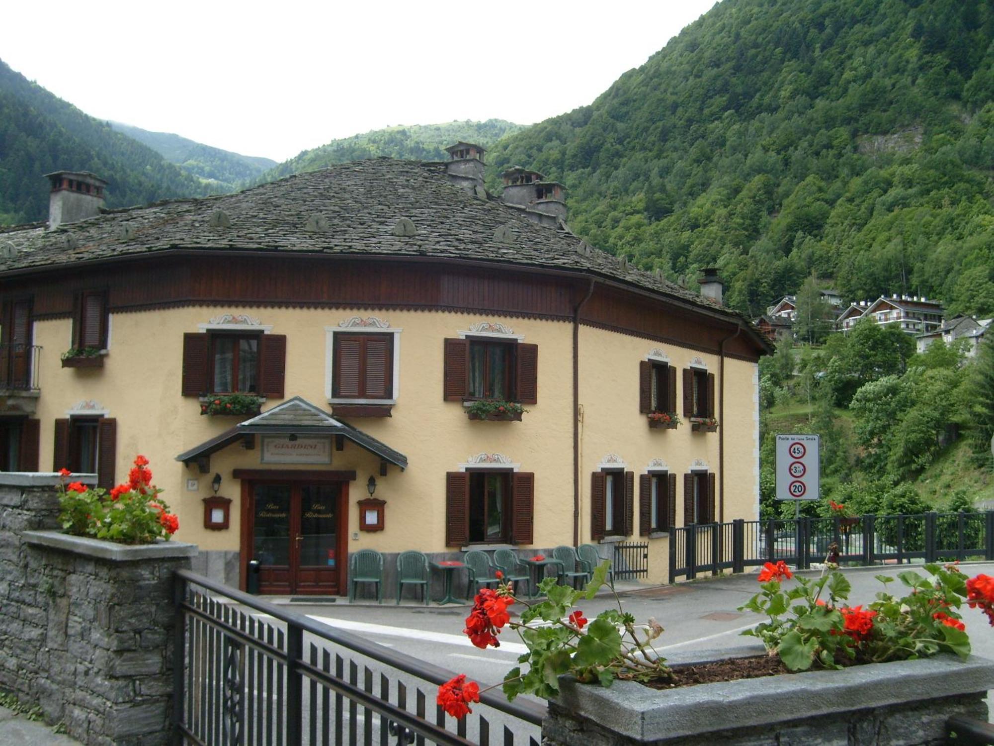 Hotel Residence Giardini Piode Extérieur photo